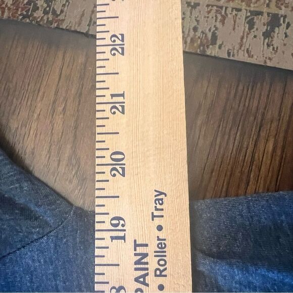 E.T. It’s all good in the Hood unisex T-shirt. Design. Size Medium. - Picture 6 of 6